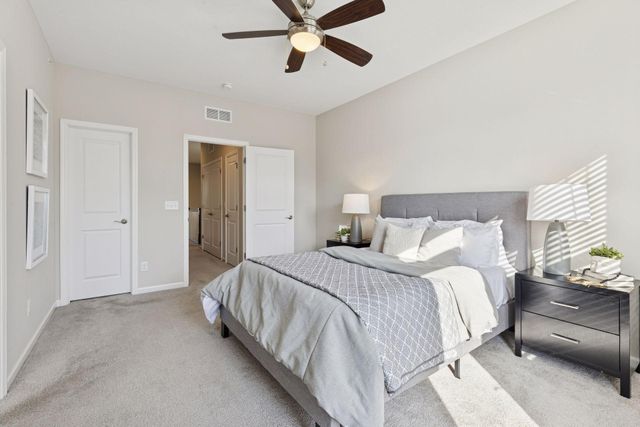 8060 Central Park Way N, Maple Grove, MN 55369