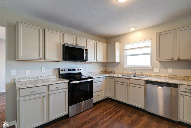 6402 Kelsey Drive, Indianapolis, IN 46268