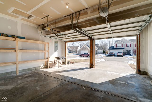 6402 Kelsey Drive, Indianapolis, IN 46268