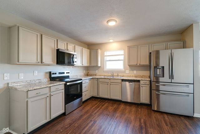 6402 Kelsey Drive, Indianapolis, IN 46268