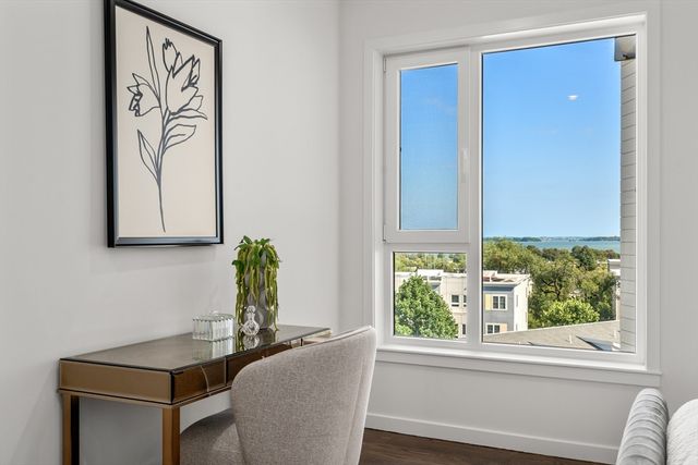 267 Old Colony 605, Boston, MA 02127