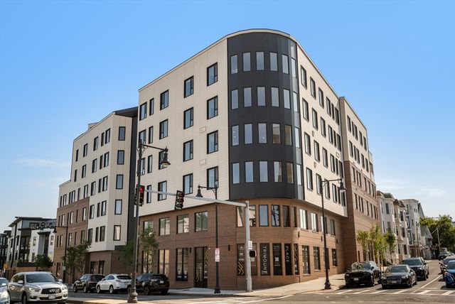 267 Old Colony 605, Boston, MA 02127