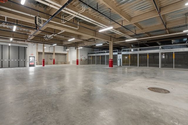 267 Old Colony 605, Boston, MA 02127