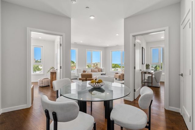 267 Old Colony 605, Boston, MA 02127