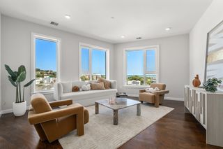 267 Old Colony 605, Boston, MA 02127