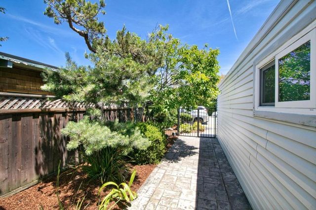 1605 Roberta Drive, San Mateo, CA 94403