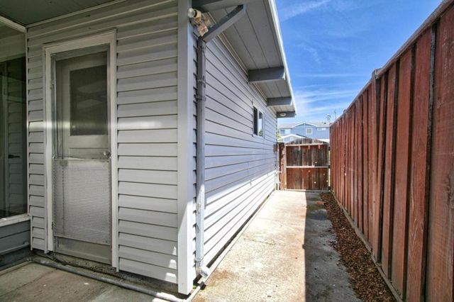 1605 Roberta Drive, San Mateo, CA 94403