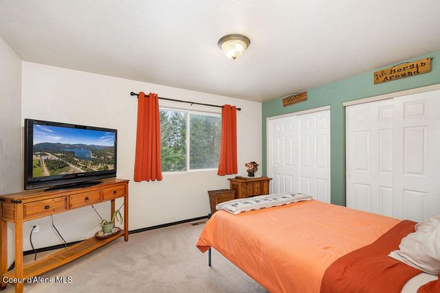 34517 N Hayden DR, Spirit Lake, ID 83869