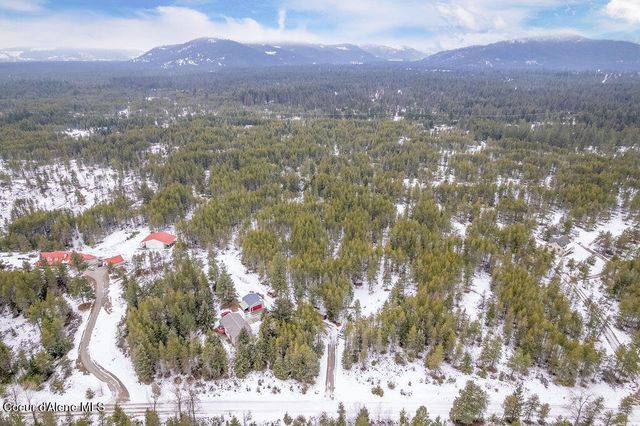 34517 N Hayden DR, Spirit Lake, ID 83869