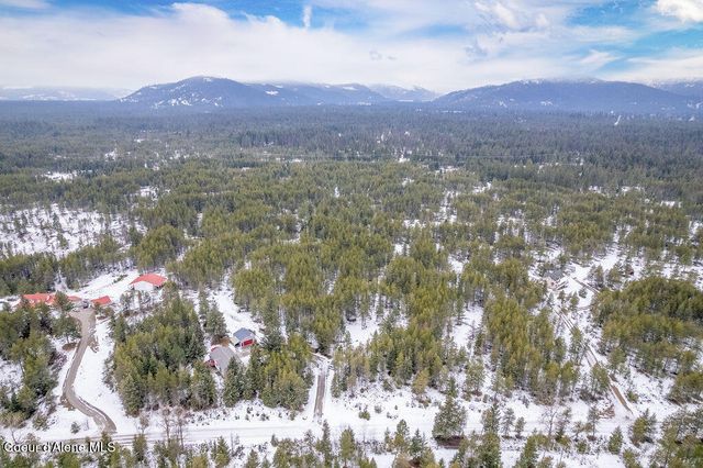 34517 N Hayden DR, Spirit Lake, ID 83869