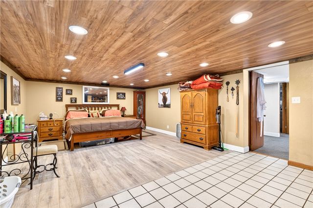 2021 State St, Jefferson Hills, PA 15025