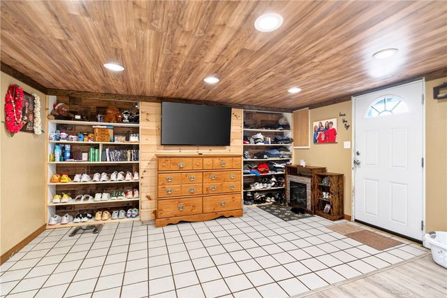 2021 State St, Jefferson Hills, PA 15025