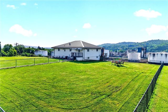 2021 State St, Jefferson Hills, PA 15025