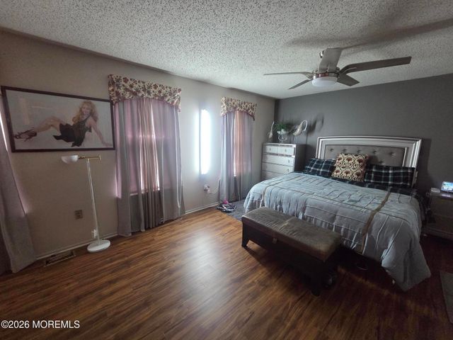 67 Deer Run Drive S, Barnegat, NJ 08005