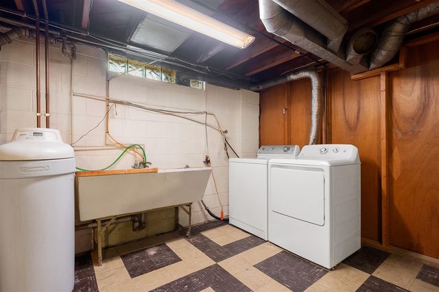 6824 Oakland Drive, Portage, MI 49024