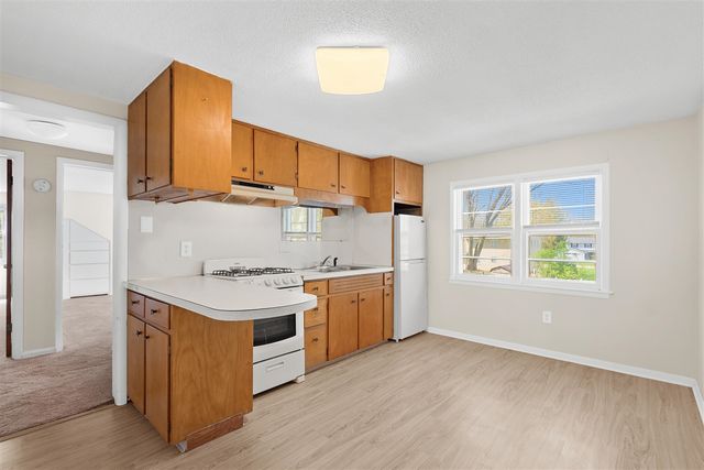 6824 Oakland Drive, Portage, MI 49024