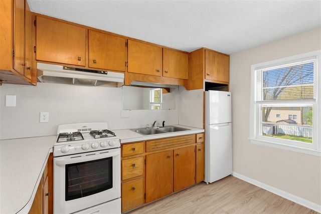 6824 Oakland Drive, Portage, MI 49024