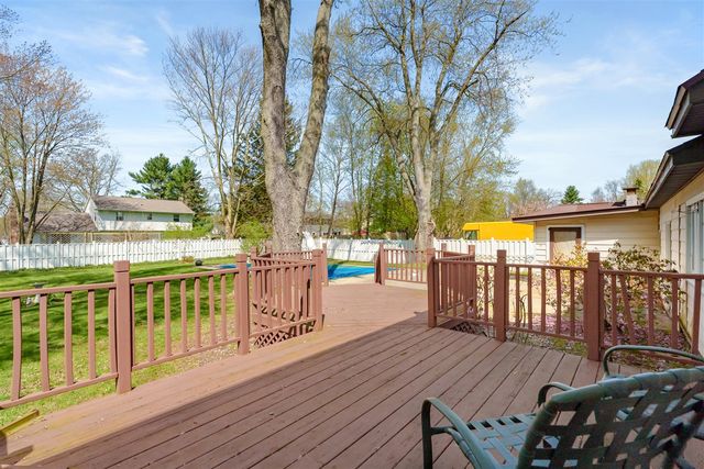 6824 Oakland Drive, Portage, MI 49024