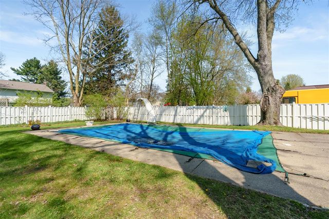 6824 Oakland Drive, Portage, MI 49024