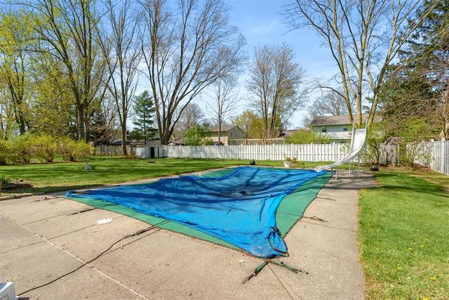 6824 Oakland Drive, Portage, MI 49024