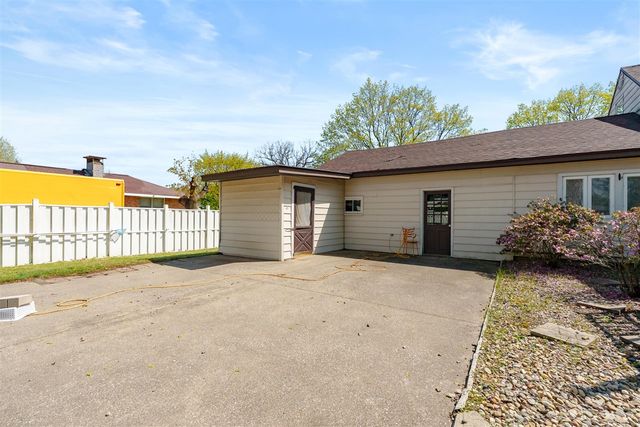 6824 Oakland Drive, Portage, MI 49024