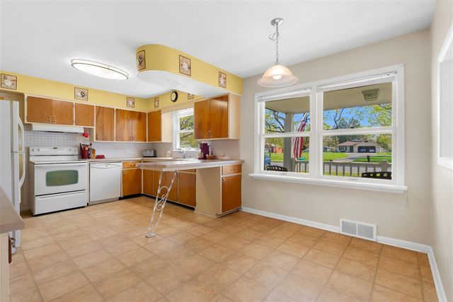 6824 Oakland Drive, Portage, MI 49024