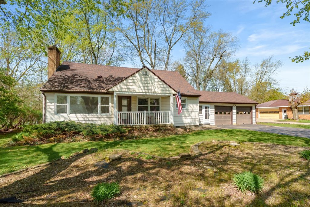 6824 Oakland Drive, Portage, MI 49024
