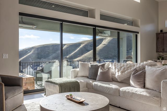 5573 N CANYON RIM RD, Lehi, UT 84048