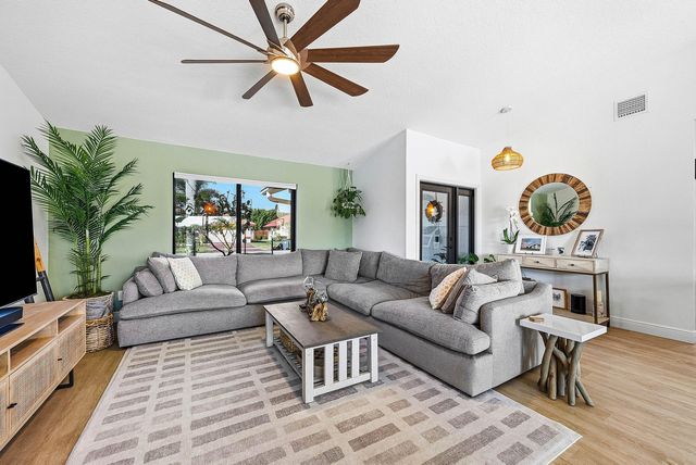 5657 Aspen Ridge Circle, Delray Beach, FL 33484