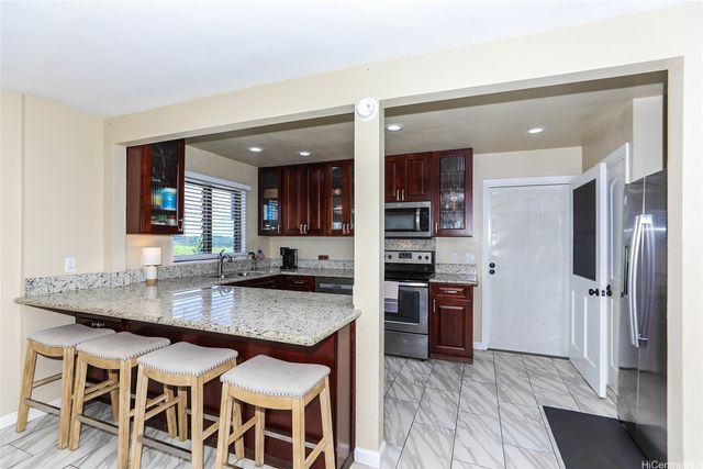 95-173 Waikalani Drive, Mililani, HI 96789