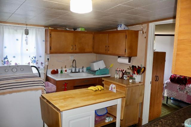203 N Stokes Street, Boswell, IN 47921