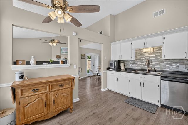 846 Ridgewood Way, Hinesville, GA 31313
