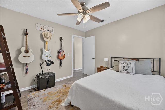 846 Ridgewood Way, Hinesville, GA 31313