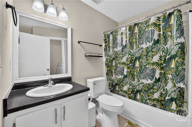 846 Ridgewood Way, Hinesville, GA 31313