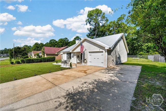 846 Ridgewood Way, Hinesville, GA 31313