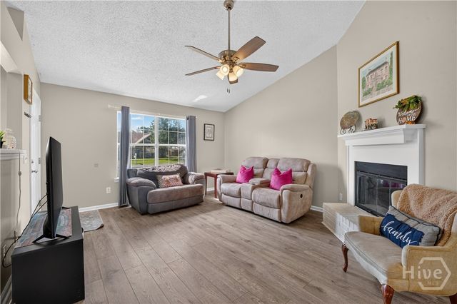 846 Ridgewood Way, Hinesville, GA 31313