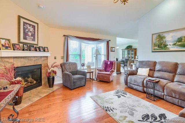 10047 Fox Run Drive, Davison, MI 48423