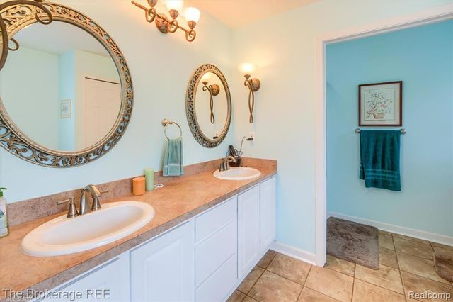 10047 Fox Run Drive, Davison, MI 48423