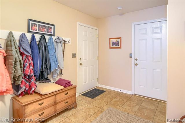 10047 Fox Run Drive, Davison, MI 48423