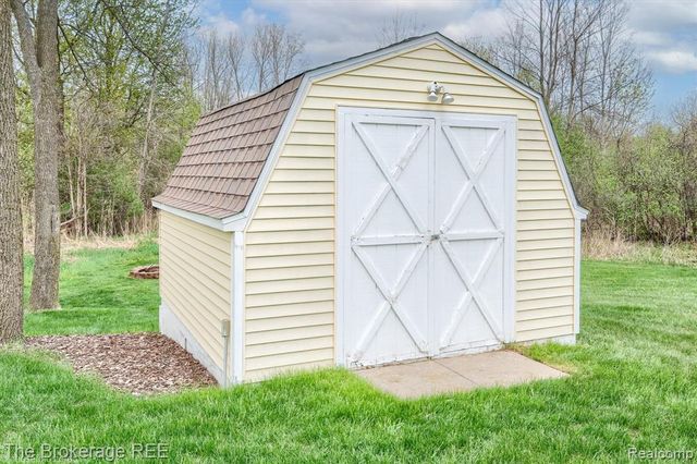 10047 Fox Run Drive, Davison, MI 48423