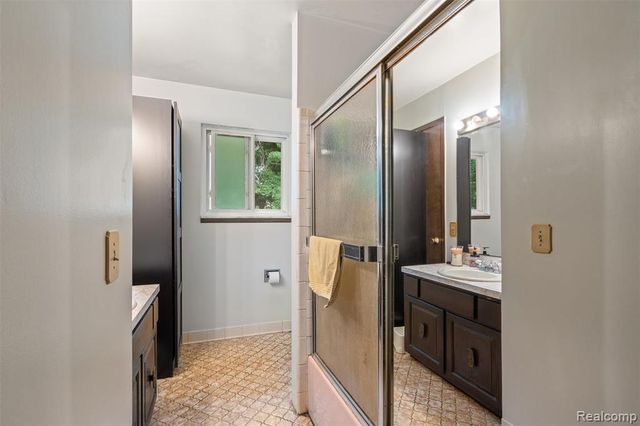 2650 N Lake George Road, Metamora, MI 48455