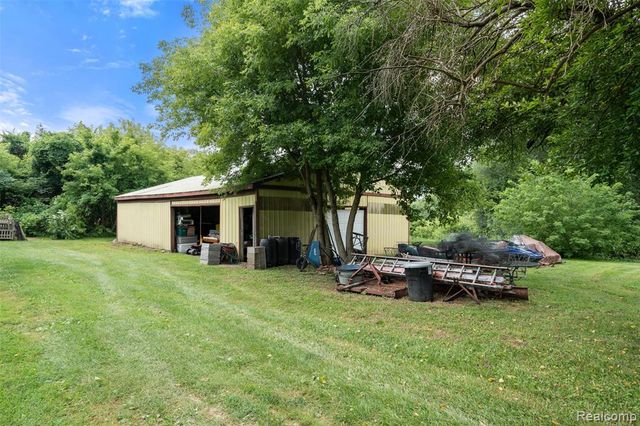 2650 N Lake George Road, Metamora, MI 48455