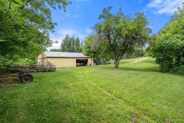 2650 N Lake George Road, Metamora, MI 48455