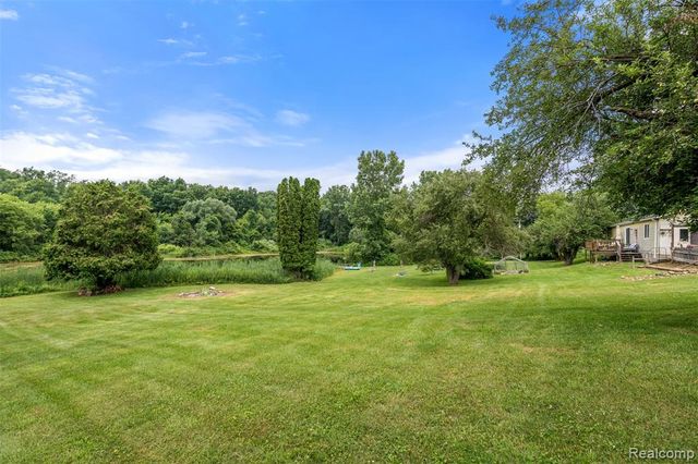 2650 N Lake George Road, Metamora, MI 48455