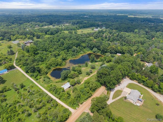 2650 N Lake George Road, Metamora, MI 48455