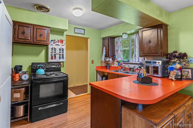 2650 N Lake George Road, Metamora, MI 48455