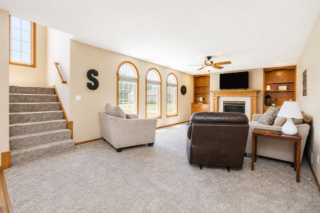 802 13th Street SE, Altoona, IA 50009