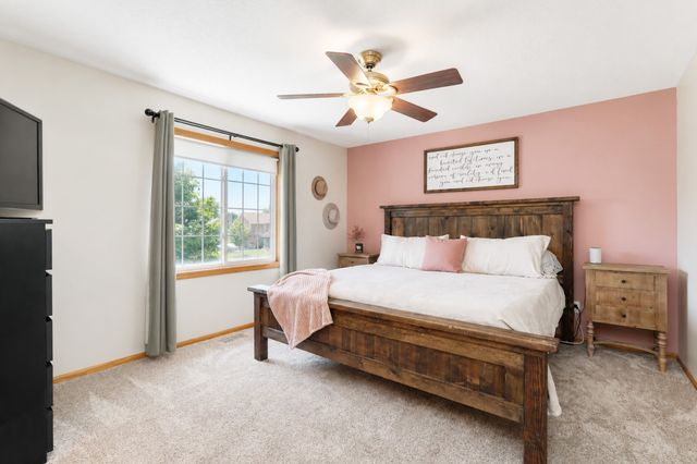 802 13th Street SE, Altoona, IA 50009