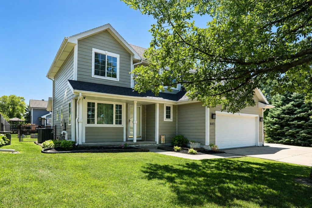 802 13th Street SE, Altoona, IA 50009