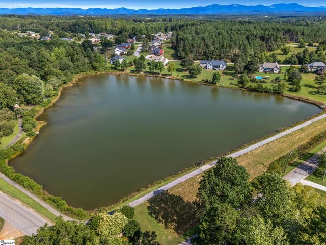 40 Stoneledges Lane, Taylors, SC 29687